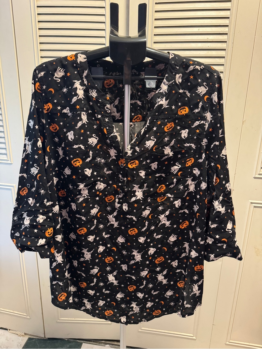 Torrid size 3 Harper Halloween shirt
